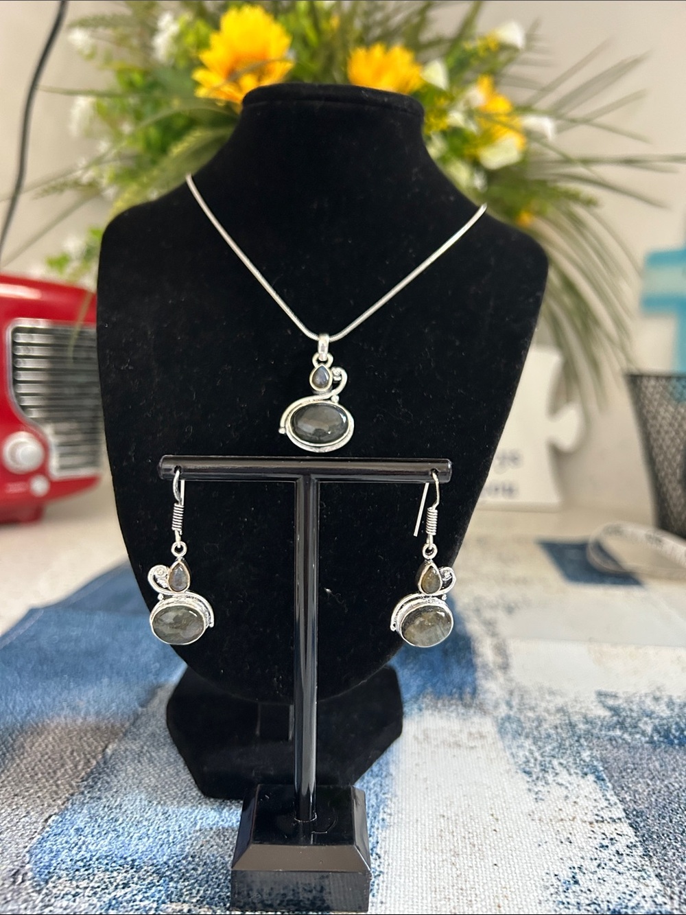 Sterling Silver Labradorite Gemstone Necklace and Earring Set